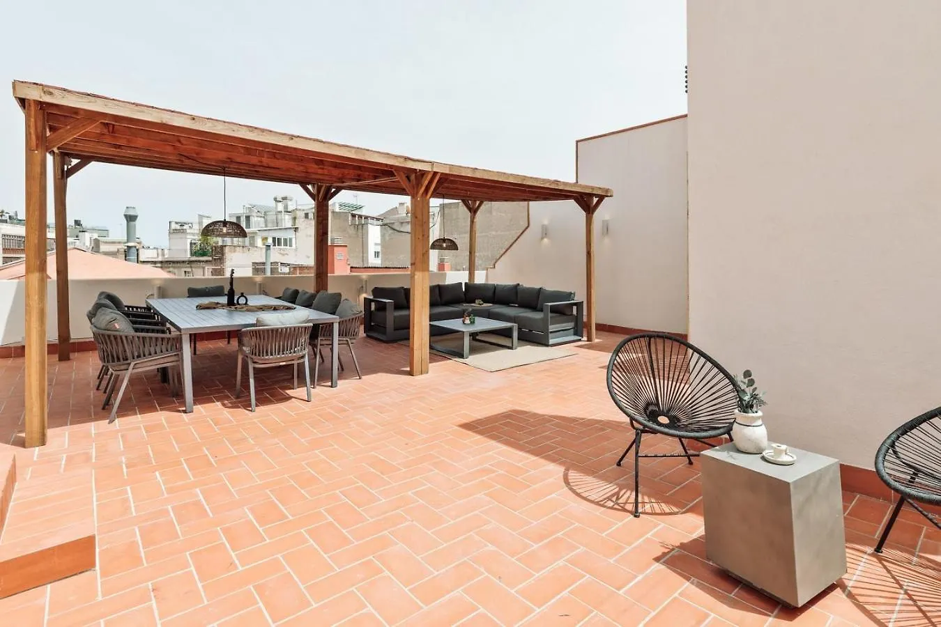 Praiano - 2 Bedrooms, Balcony And Terrace In Ciutat Vella Barcelona Apartment
