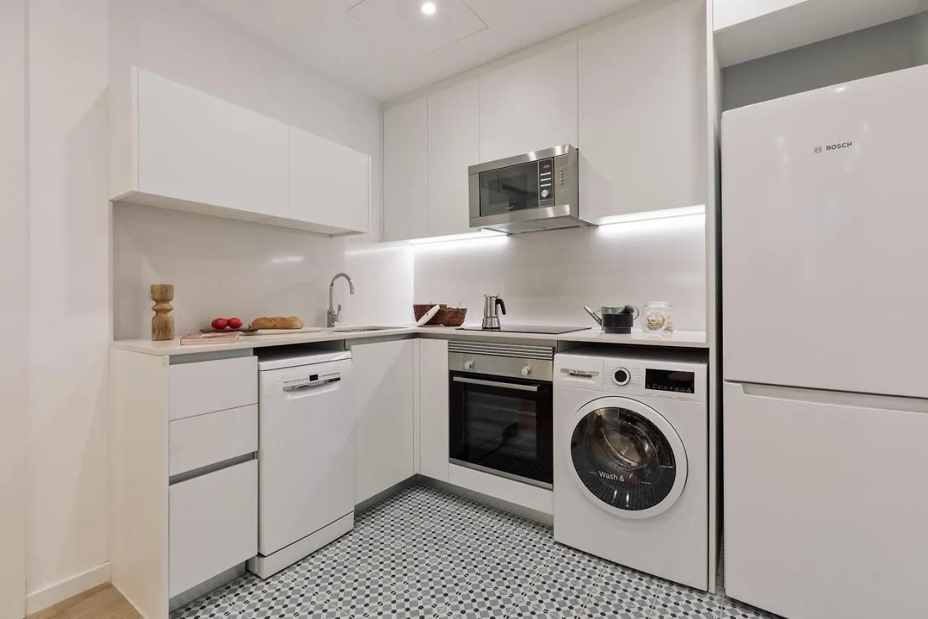 Praiano - 2 Bedrooms, Balcony And Terrace In Ciutat Vella Barcelona